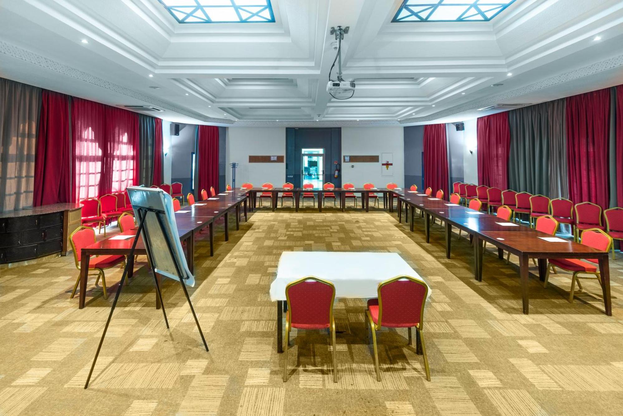 Ibis Hotel 3*